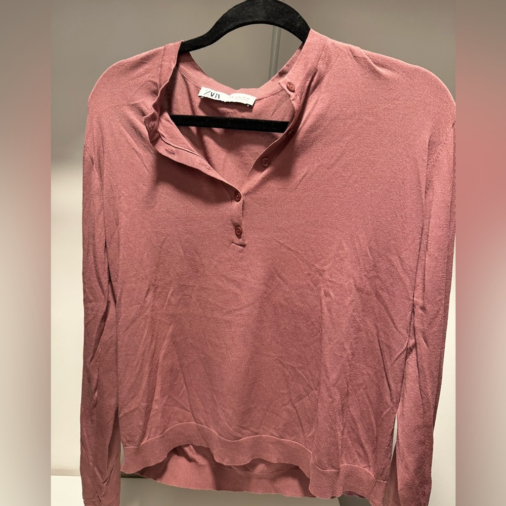 Never worn, long sleeve shirt from zara